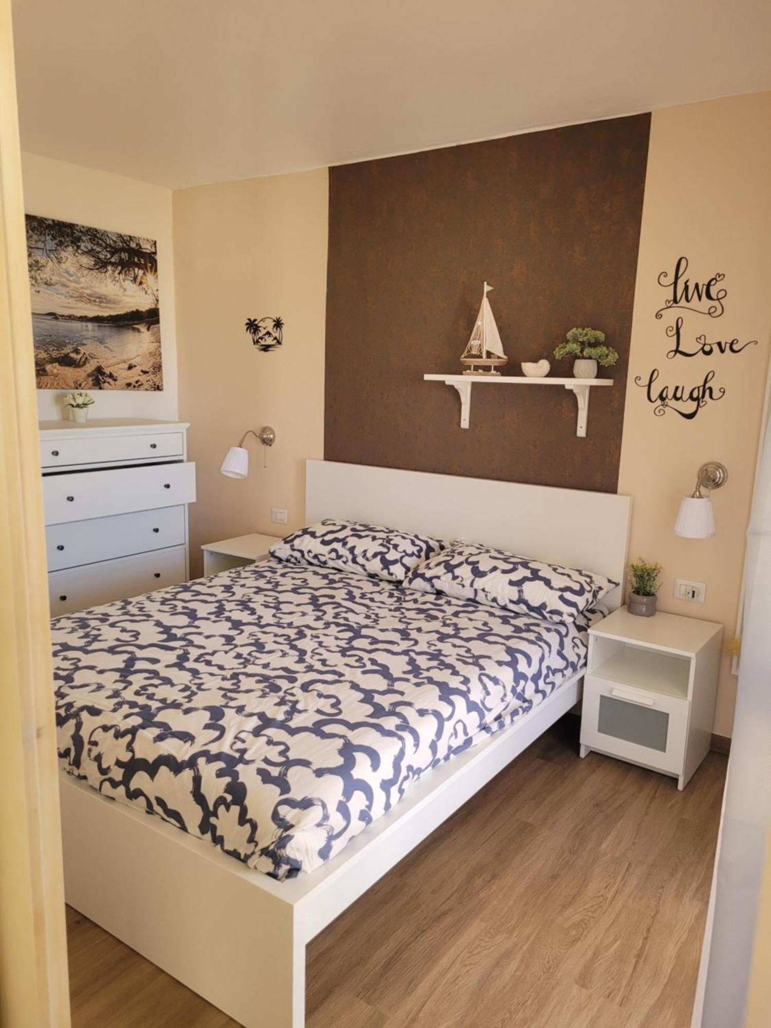 Surf House Mirice Apartment Vignola Mare Exterior foto