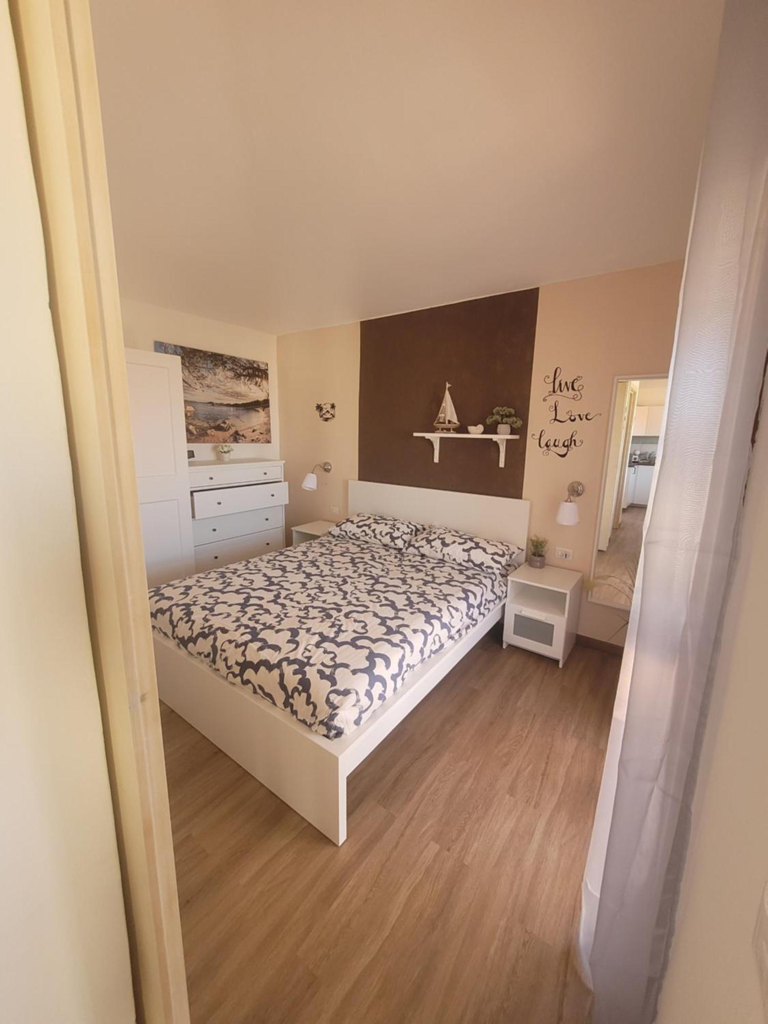 Surf House Mirice Apartment Vignola Mare Exterior foto